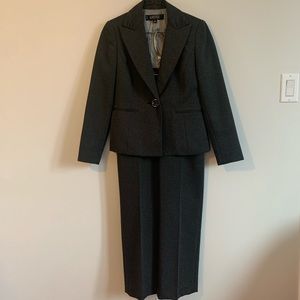 Kasper 2 piece suit size 2P